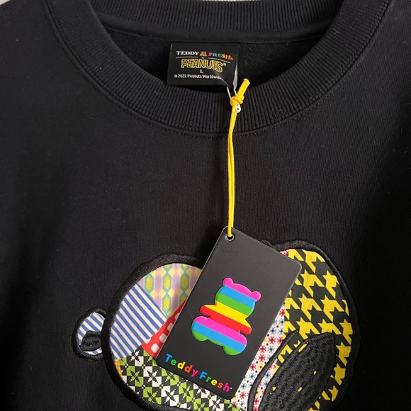 NWT Teddy Fresh Quilted Snoopy Crewneck - Picture 2 of 4